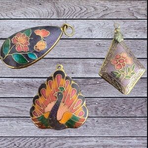 Cloisonné pendant lot. Three different ,bird and floral. Lovely vintage pieces